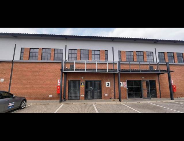 INDUSTRIAL PROPERTY TO RENT IN MONTANA PARK